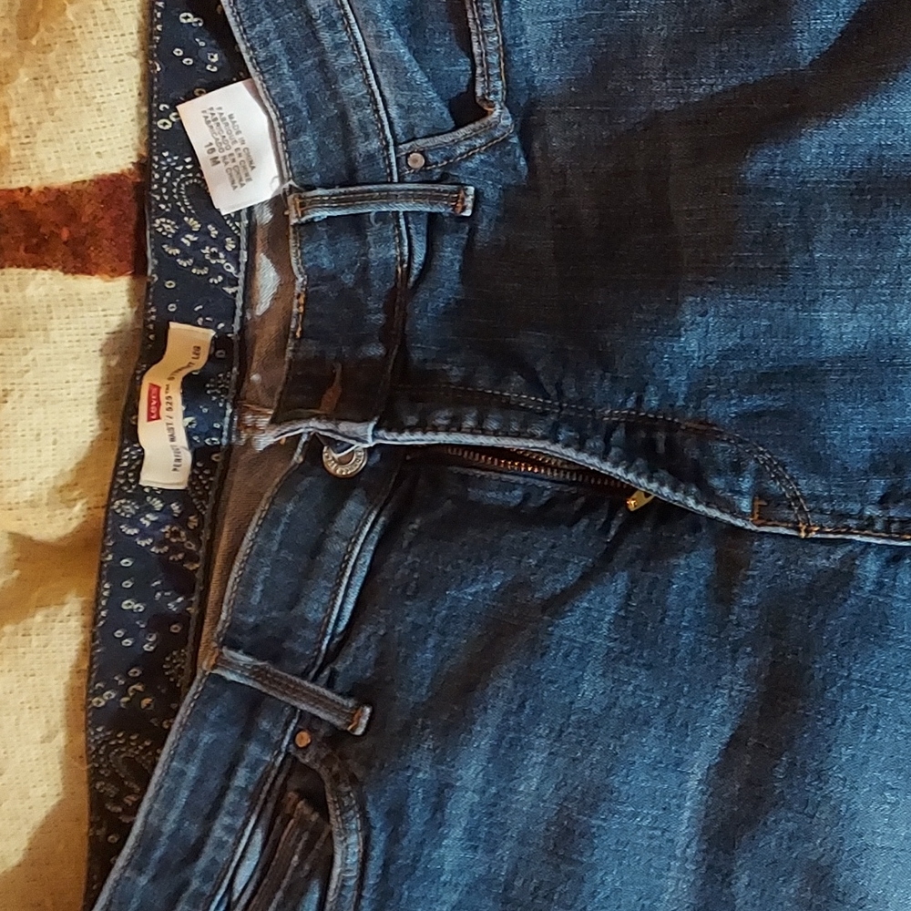 Levi's